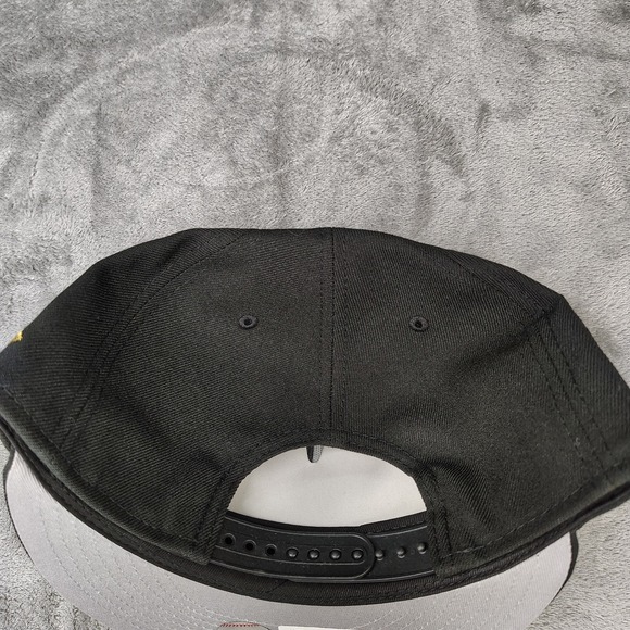 New Era Chicago White Sox 95 Year 9Fifty Snapback Black/Gold Rose Adjustable Cap - Picture 6 of 9